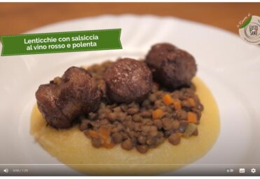 Lenticchie-con-salsiccia-al-vino-rosso-e-polenta